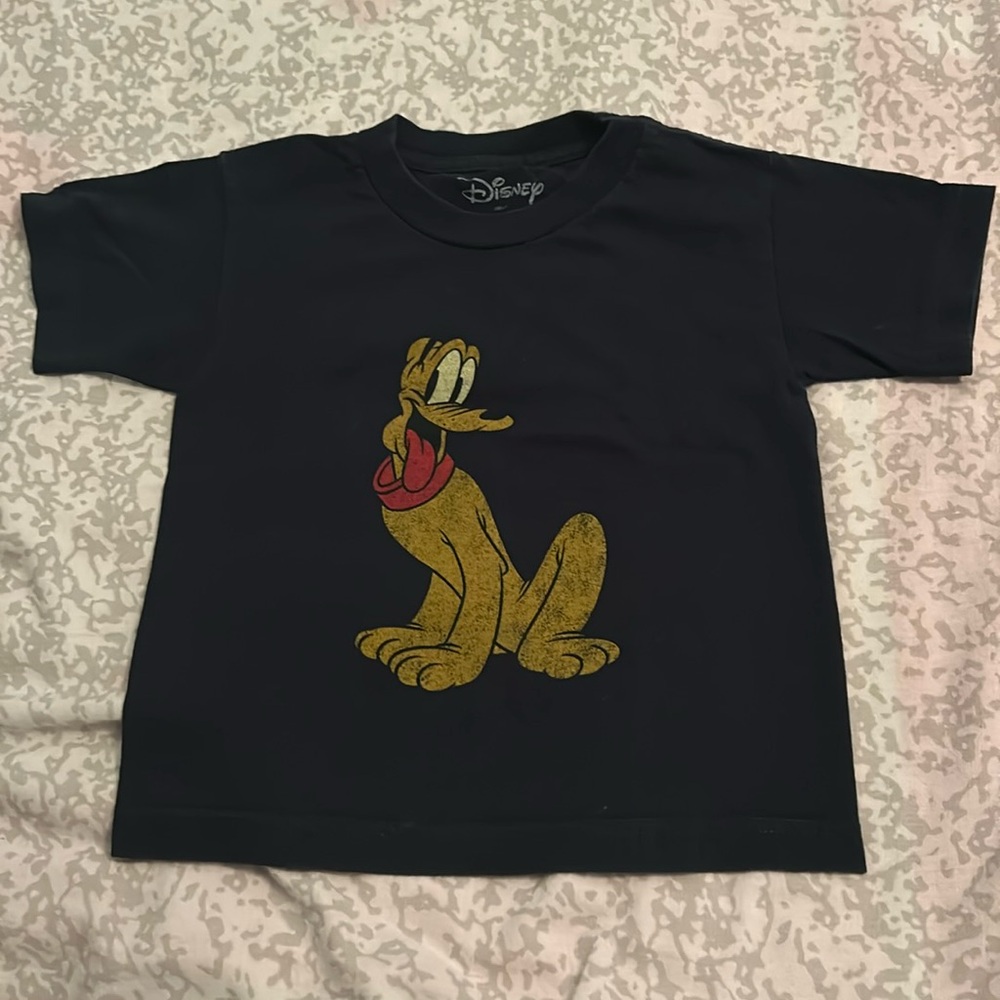 Disney shirt Pluto size 4